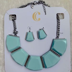 Necklace and Earring set!